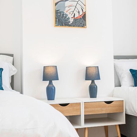 Charming 2-Bedroom Flat With A Garden And Free Parking At Abingdon Oxford Bagian luar foto