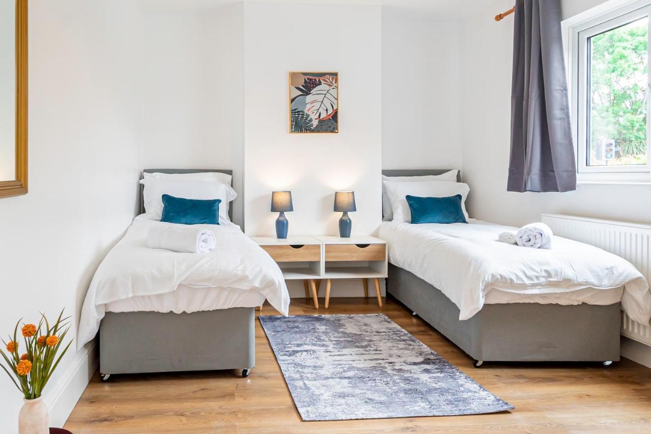 Charming 2-Bedroom Flat With A Garden And Free Parking At Abingdon Oxford Bagian luar foto