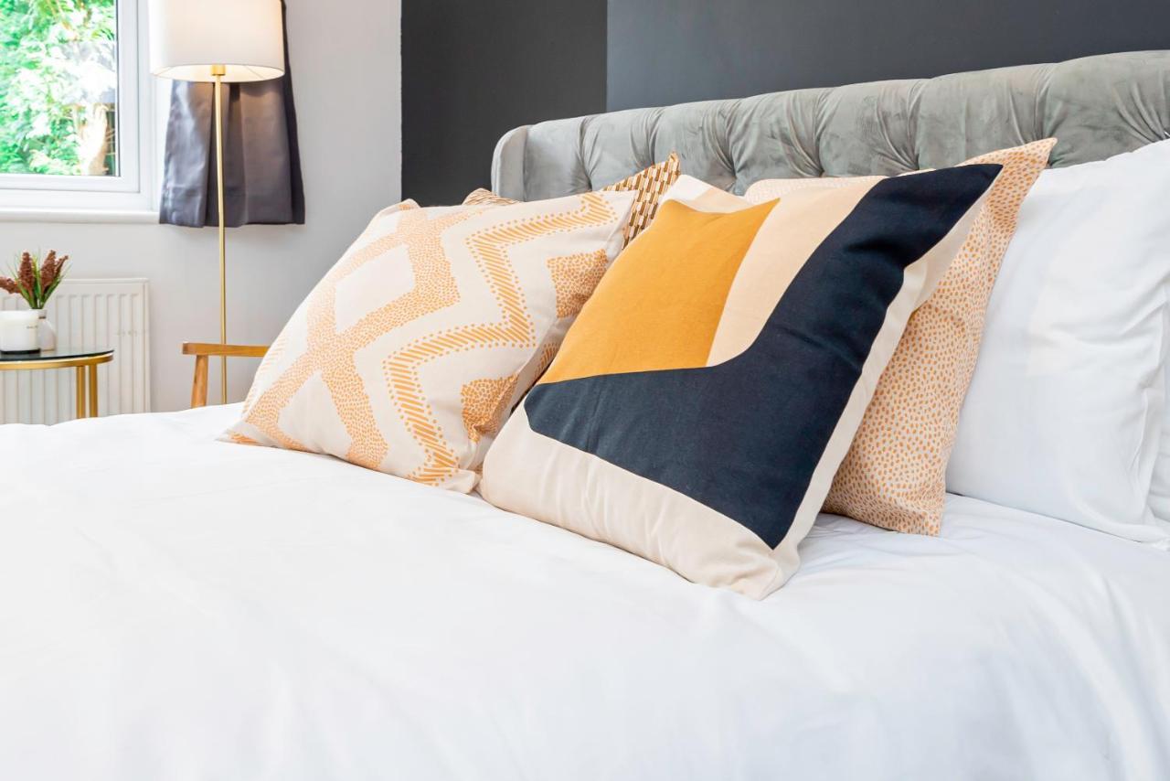 Charming 2-Bedroom Flat With A Garden And Free Parking At Abingdon Oxford Bagian luar foto