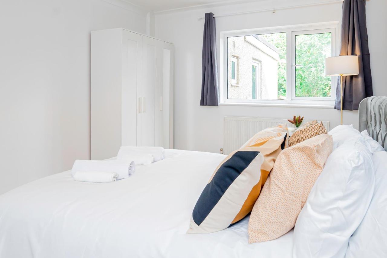 Charming 2-Bedroom Flat With A Garden And Free Parking At Abingdon Oxford Bagian luar foto