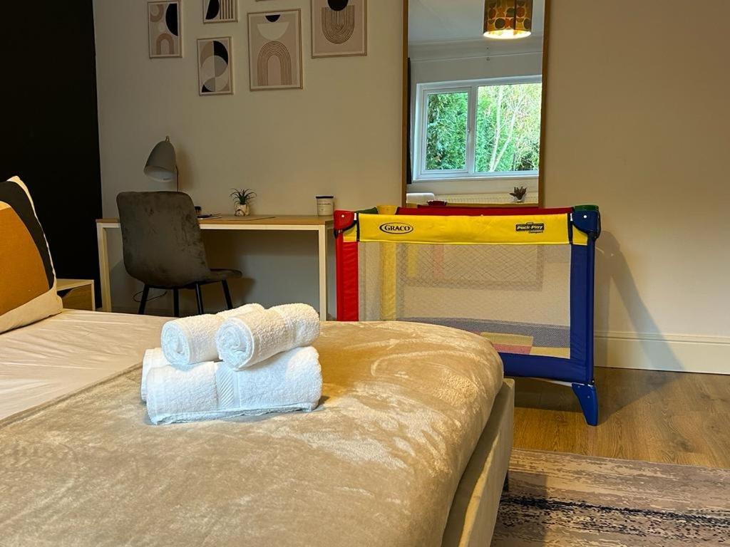 Charming 2-Bedroom Flat With A Garden And Free Parking At Abingdon Oxford Bagian luar foto
