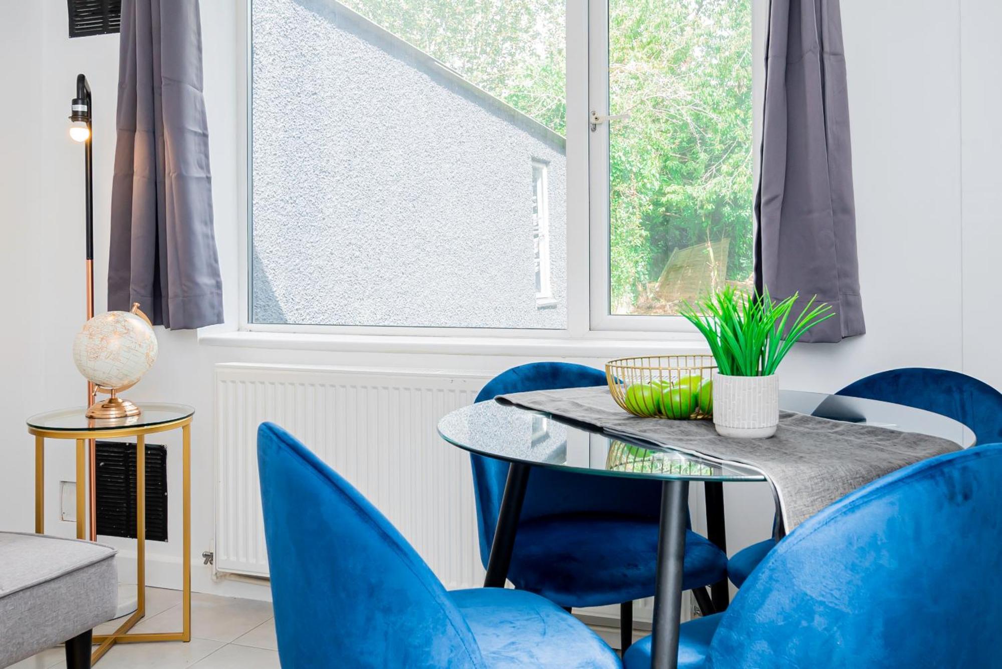 Charming 2-Bedroom Flat With A Garden And Free Parking At Abingdon Oxford Bagian luar foto