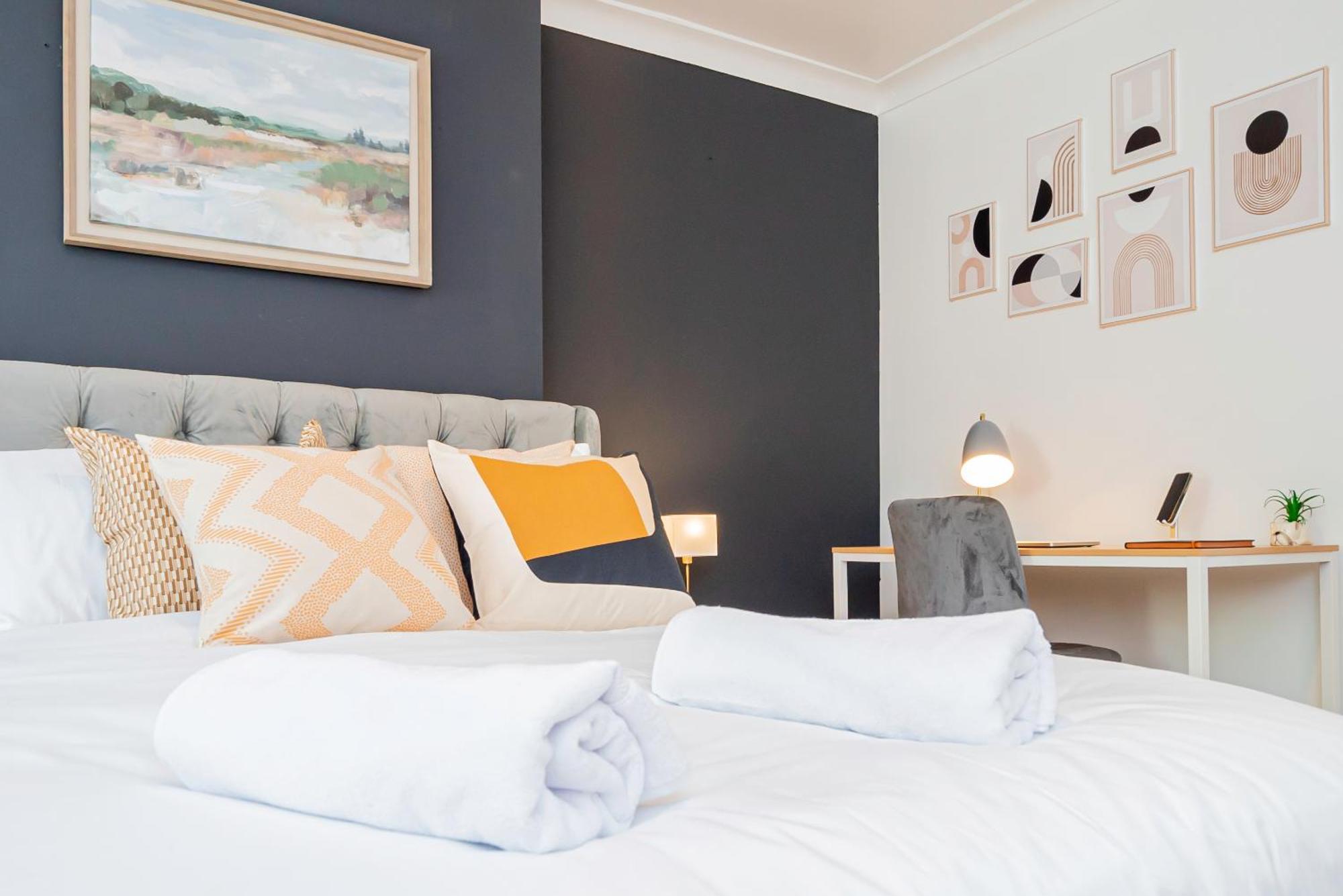 Charming 2-Bedroom Flat With A Garden And Free Parking At Abingdon Oxford Bagian luar foto